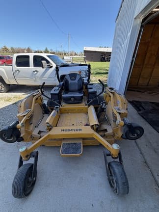 Image of Hustler Super 104 equipment image 3