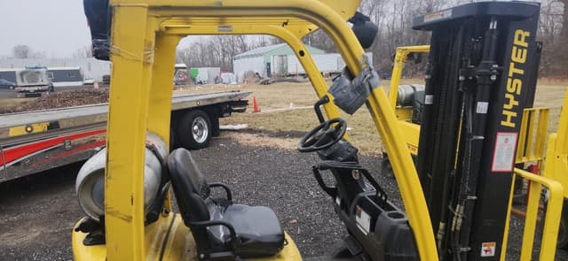 Image of Hyster S30FT equipment image 3