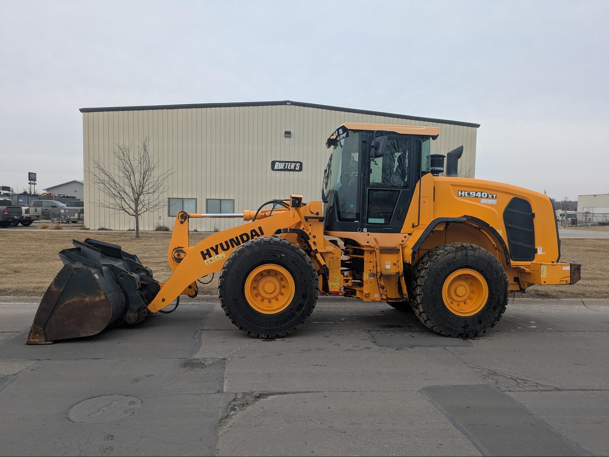 2020 Hyundai HL940XT Equipment Image0