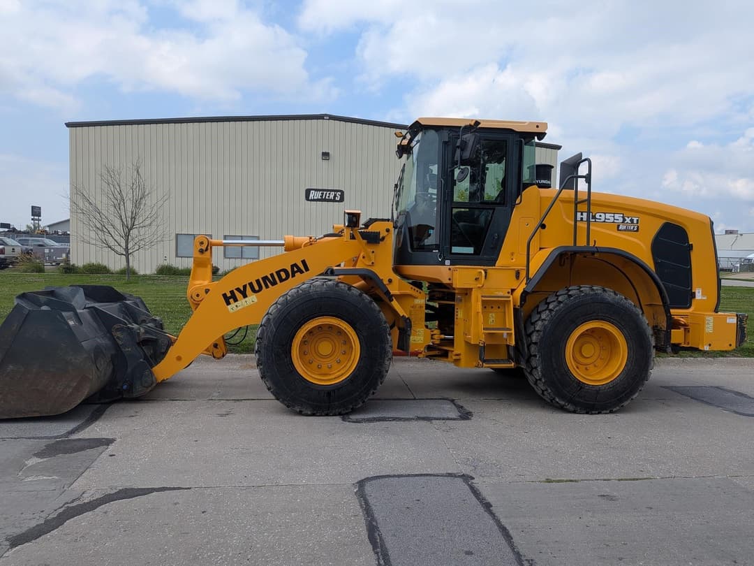 Image of Hyundai HL955XT Primary image