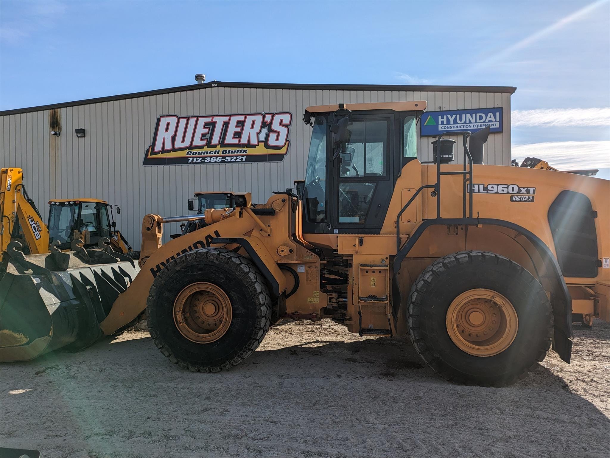 2020 Hyundai HL960 Equipment Image0