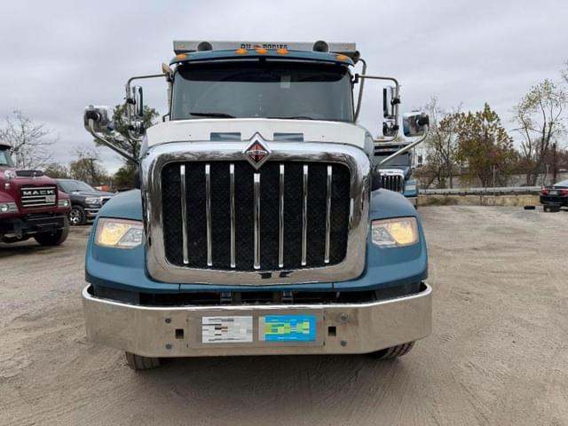 Image of International HX620 equipment image 2