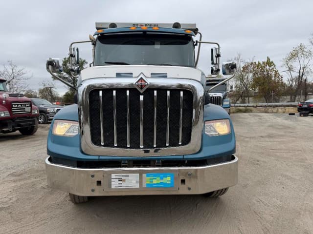 Image of International HX620 equipment image 2