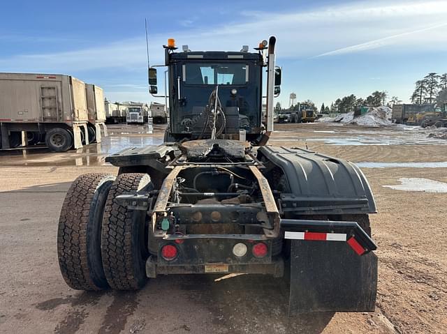 Image of International HX620 equipment image 3
