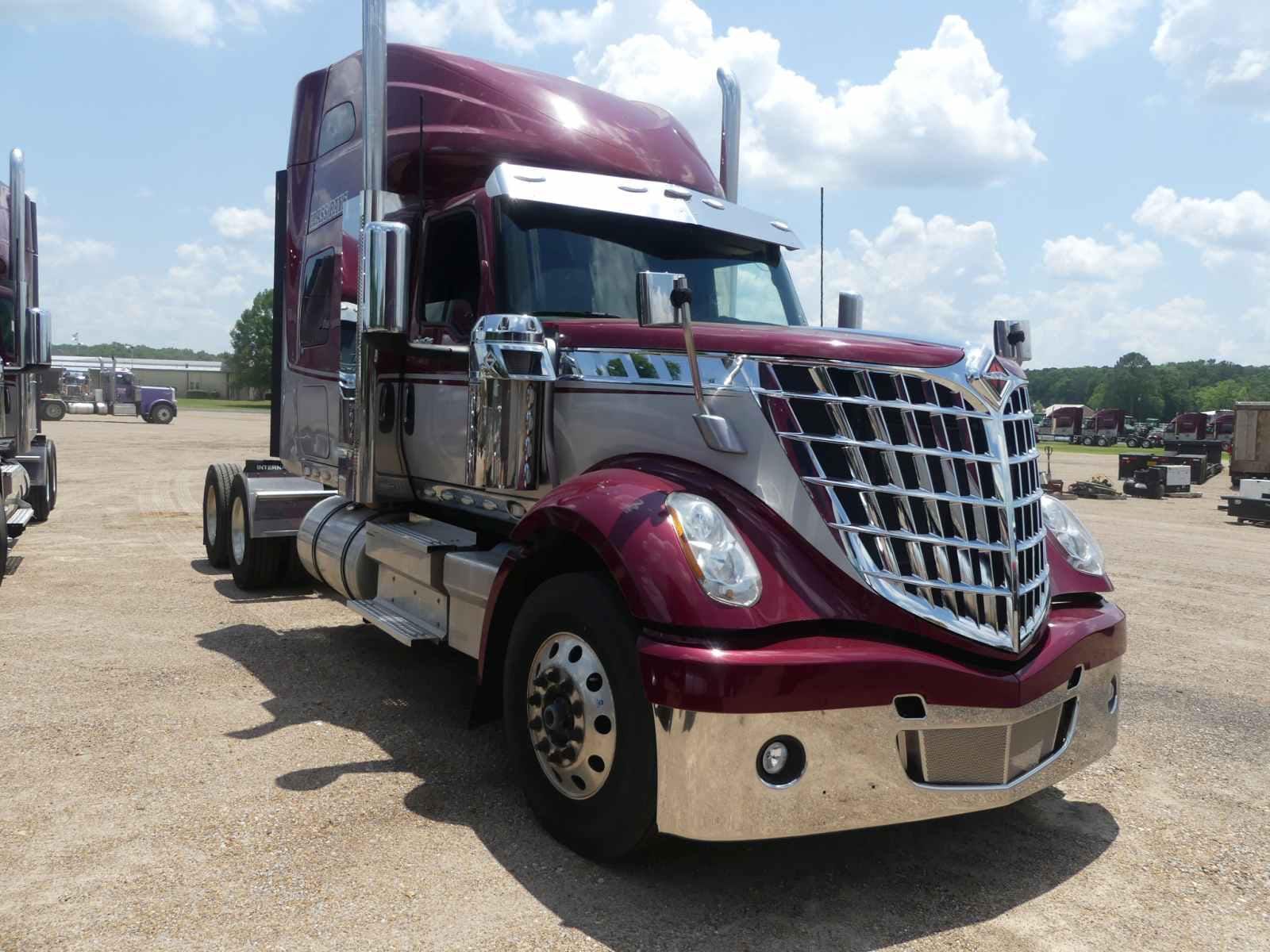 Main image International Lonestar