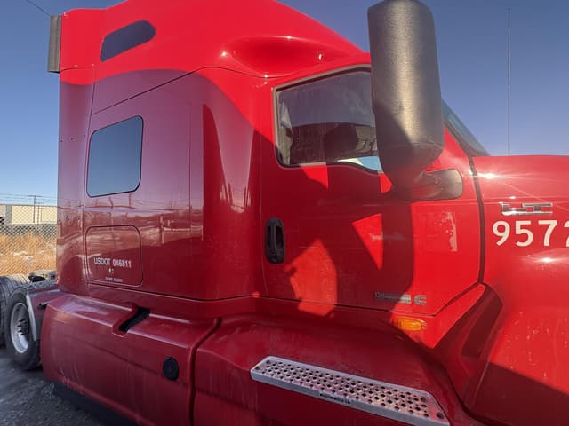 Image of International LT equipment image 4