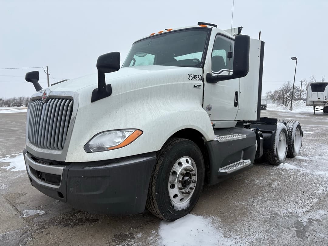 Image of International LT625 Primary image