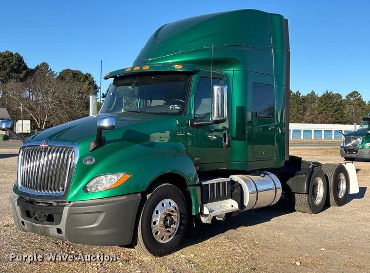 Image of International LT625 Primary image