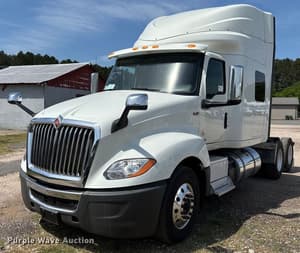 2020 International LT625 Image