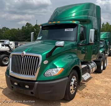 Main image International LT625