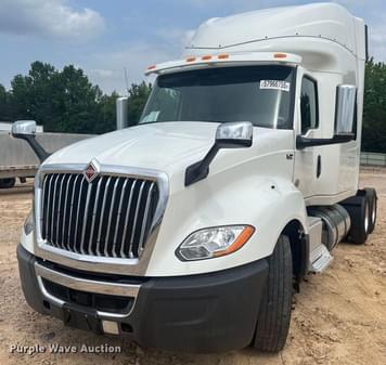 Main image International LT625