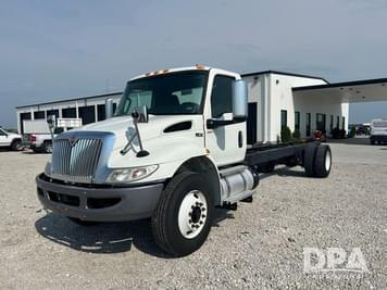 Main image International MV607