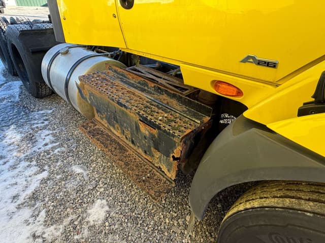 Image of International RH613 equipment image 2