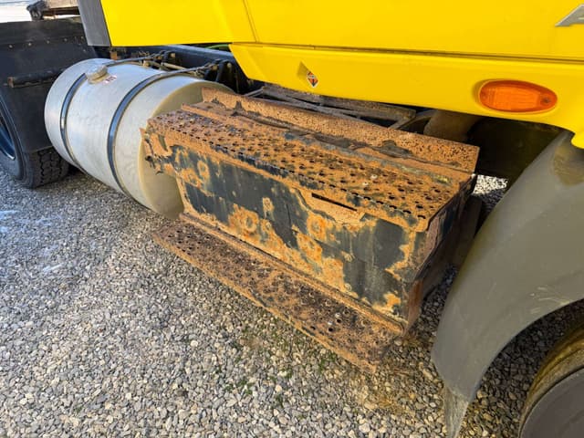 Image of International RH613 equipment image 4