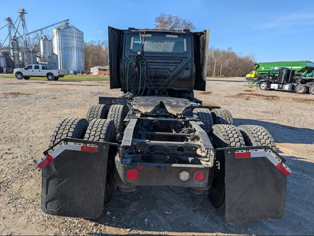 Image of International RH613 equipment image 3