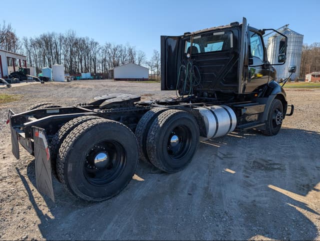 Image of International RH613 equipment image 4