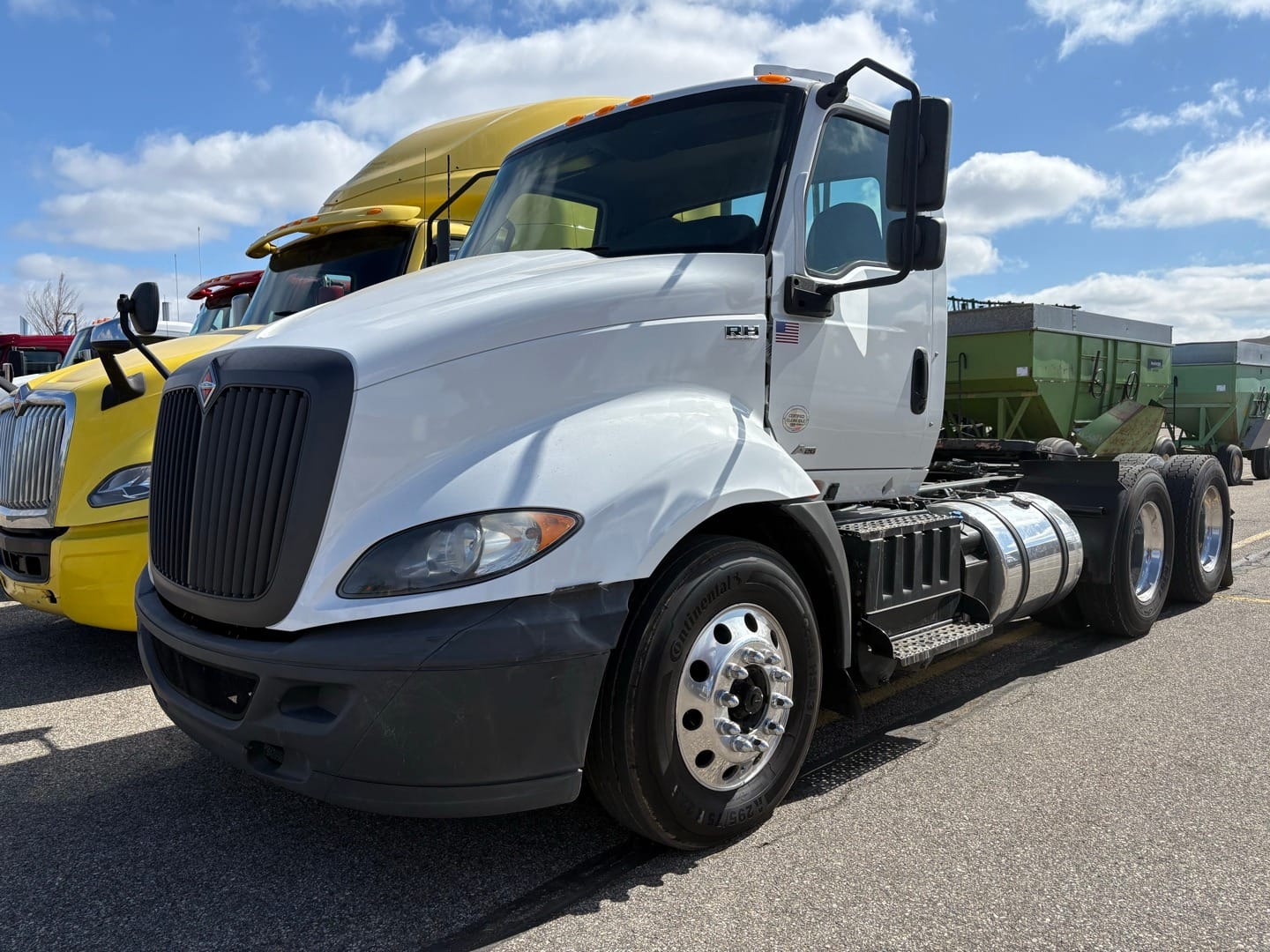 2020 International RH613 Equipment Image0