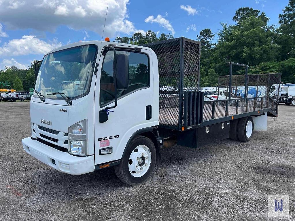 Image of Isuzu NPR Primary image