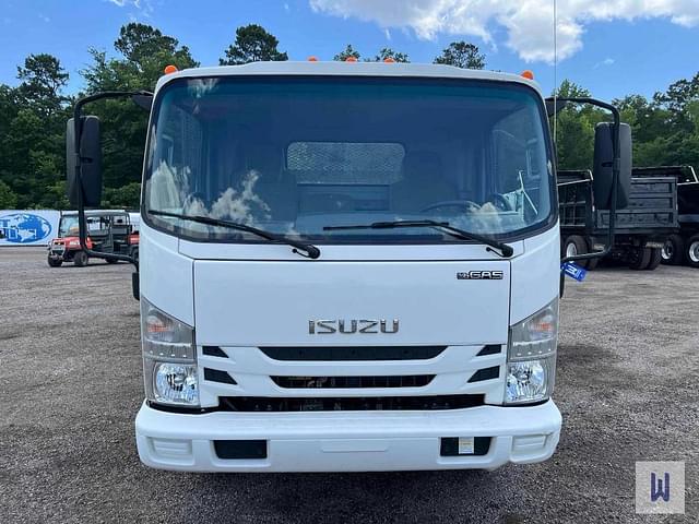 Image of Isuzu NPR equipment image 1