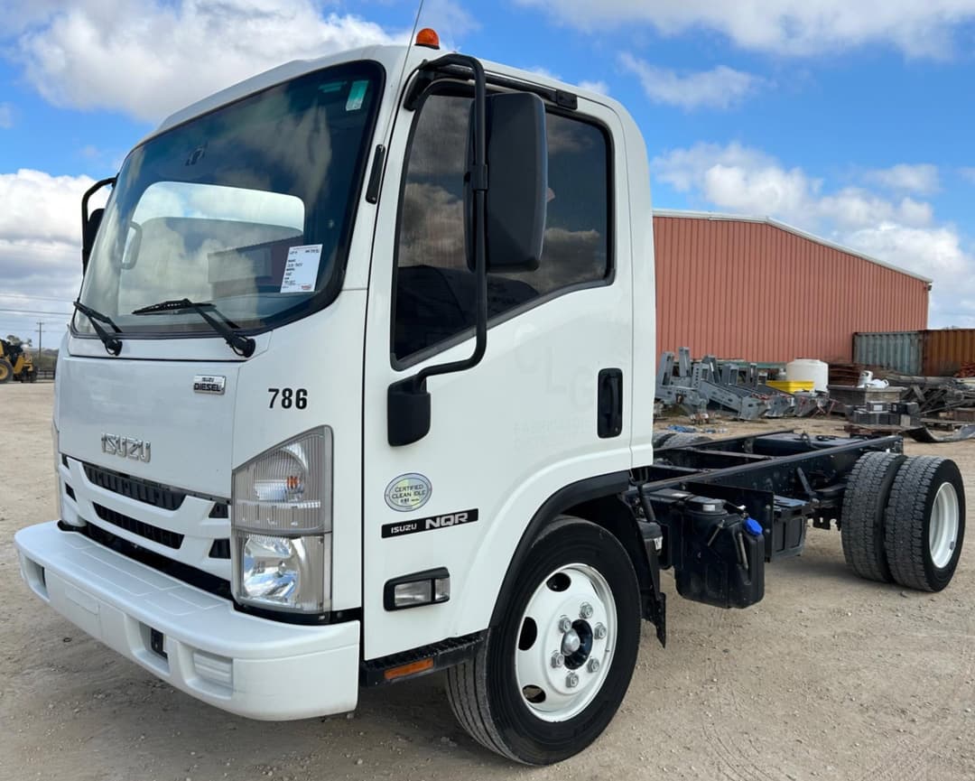 Image of Isuzu NQR Primary image