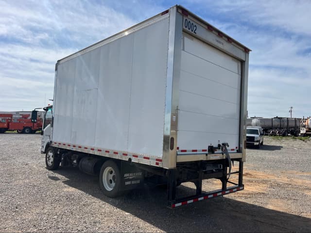 Image of Isuzu NRR equipment image 2