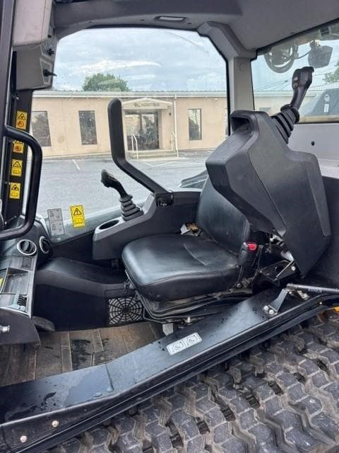 Image of JCB 270T equipment image 1