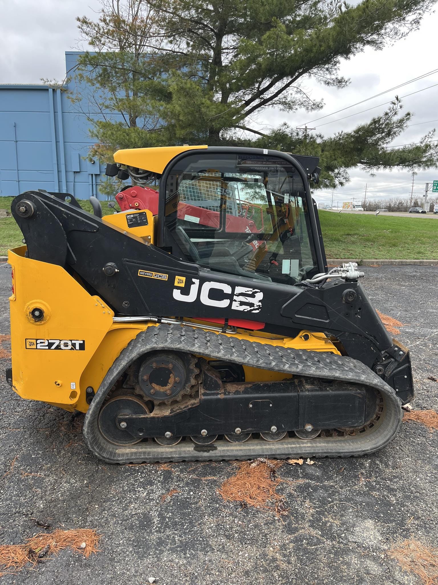 2020 JCB 270T Equipment Image0