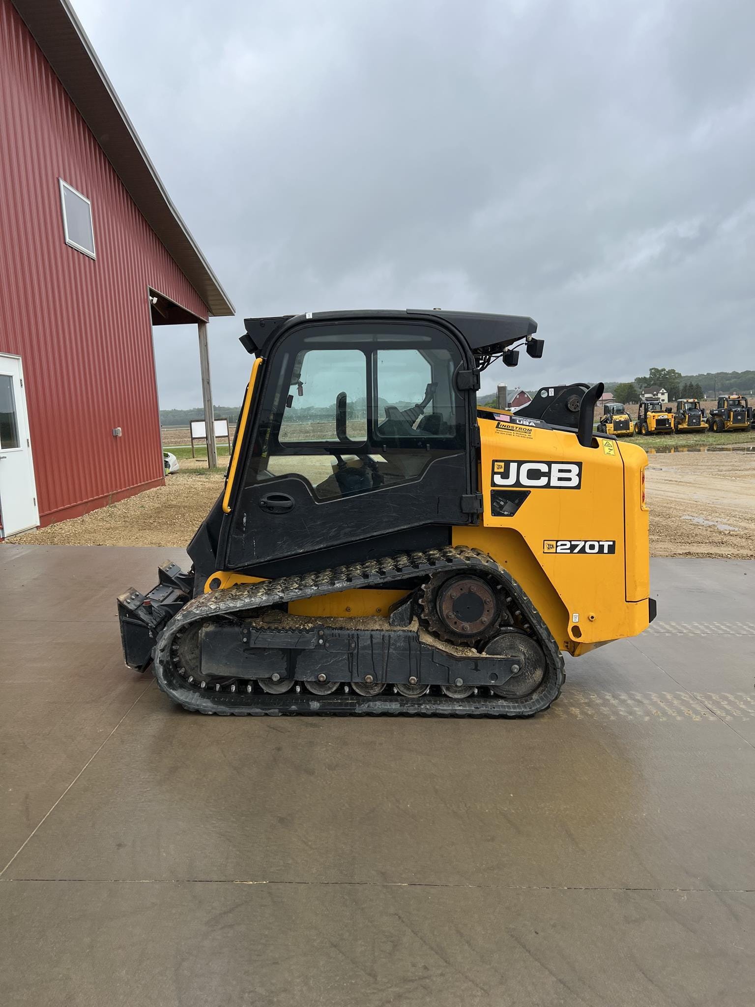 2020 JCB 270T Equipment Image0