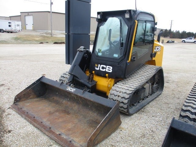 2020 JCB 270T Equipment Image0