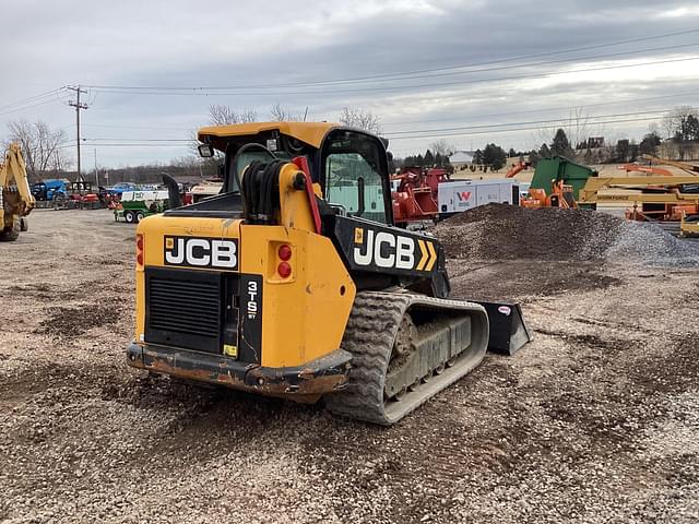 Image of JCB 3TS-8T equipment image 4