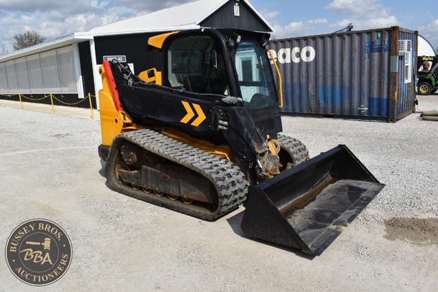 Image of JCB 3TS-8T equipment image 4