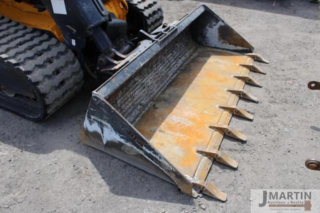 Image of JCB 3TS-8T equipment image 4