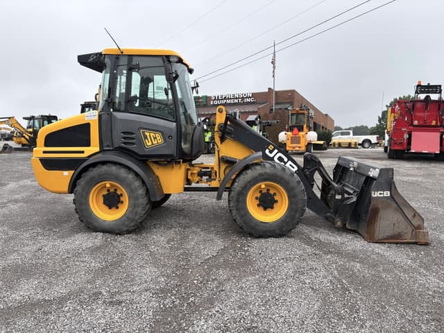 Image of JCB 409 equipment image 2