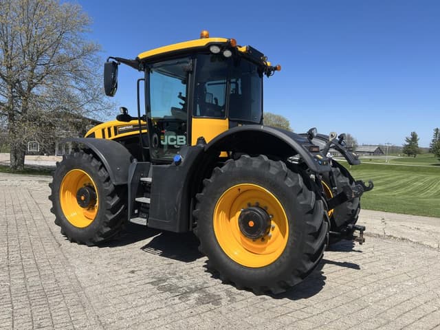 Image of JCB Fastrac 4220 equipment image 3