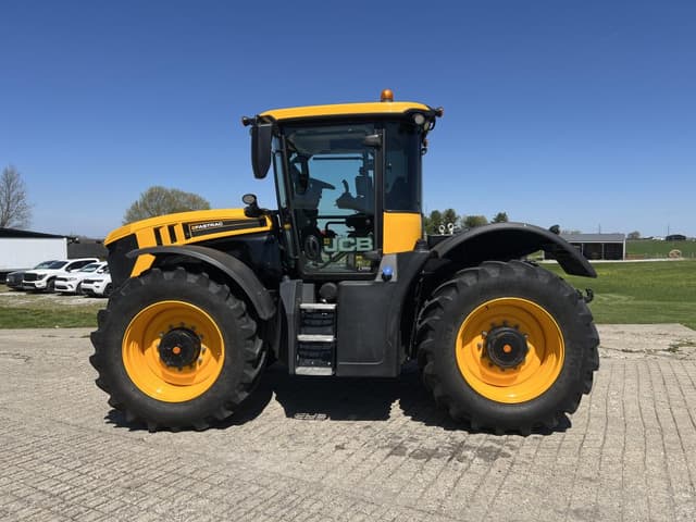 Image of JCB Fastrac 4220 equipment image 2