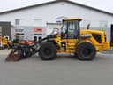 2020 JCB 437 Agri Image