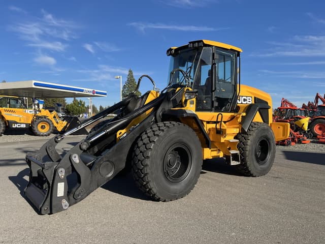 Image of JCB 437 Agri equipment image 1