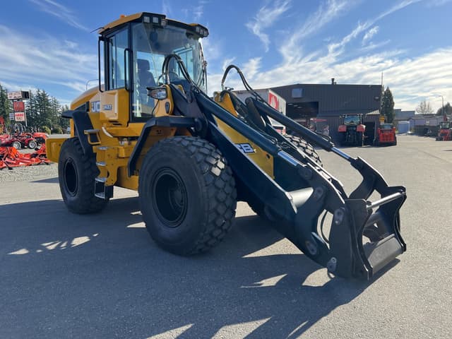 Image of JCB 437 Agri equipment image 3