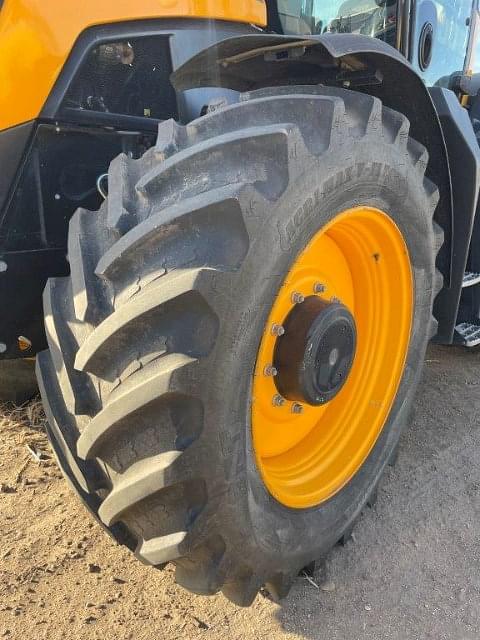 Image of JCB Fastrac 8330 equipment image 2