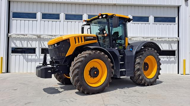 Image of JCB Fastrac 8330 equipment image 2