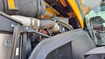 Main image JCB Fastrac 8330 8