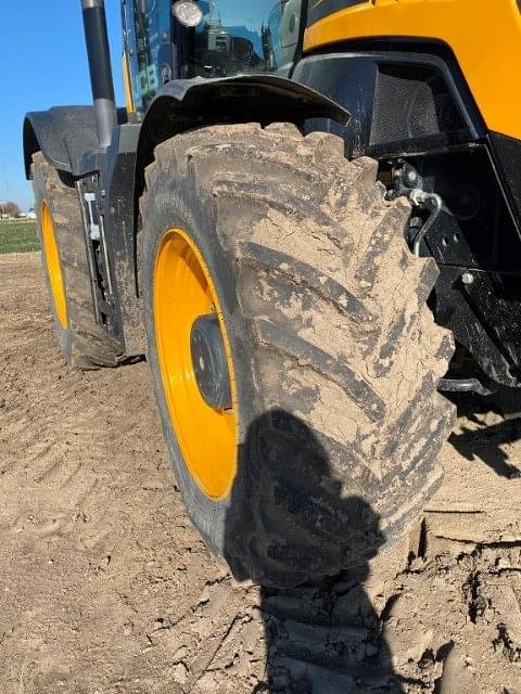 Image of JCB Fastrac 8330 equipment image 3