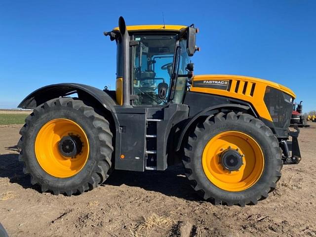 Image of JCB Fastrac 8330 equipment image 4