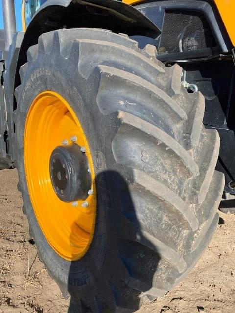 Image of JCB Fastrac 8330 equipment image 3