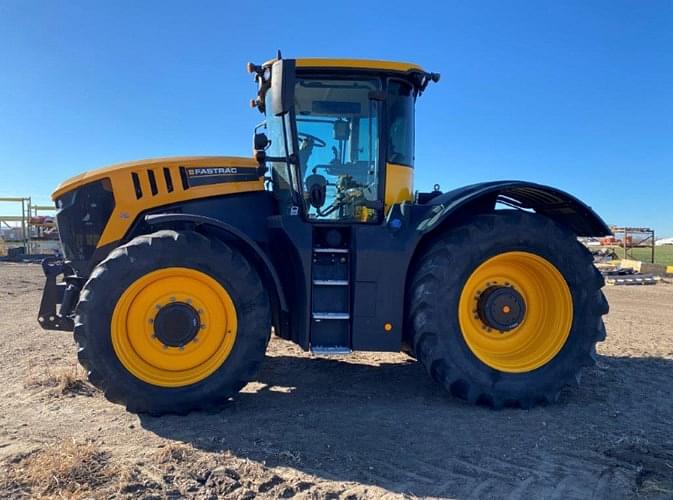 Image of JCB Fastrac 8330 Primary Image