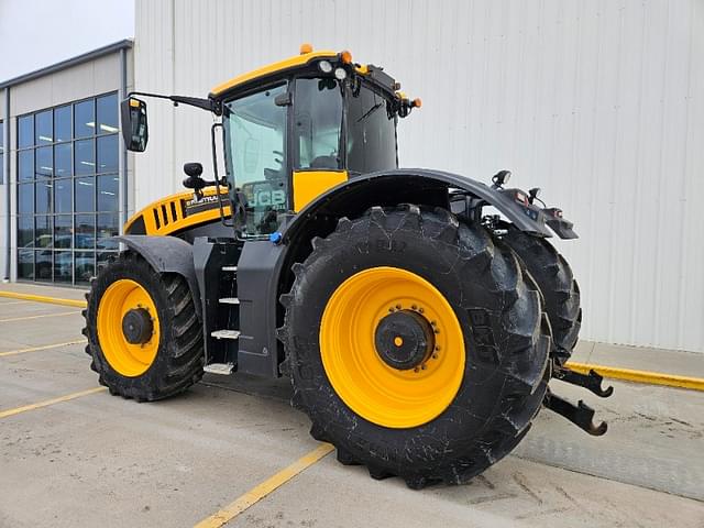 Image of JCB Fastrac 8330 equipment image 3