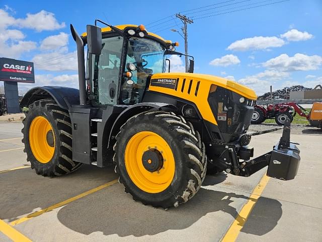 Image of JCB Fastrac 8330 equipment image 1