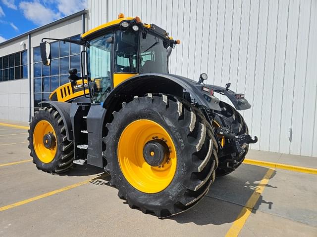 Image of JCB Fastrac 8330 equipment image 4