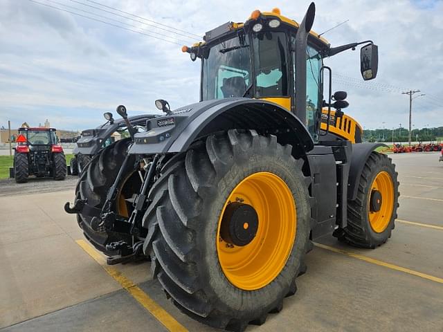 Image of JCB Fastrac 8330 equipment image 2