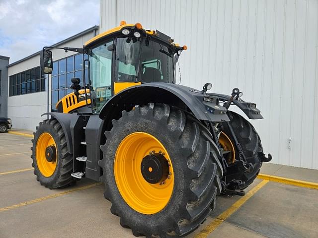 Image of JCB Fastrac 8330 equipment image 4